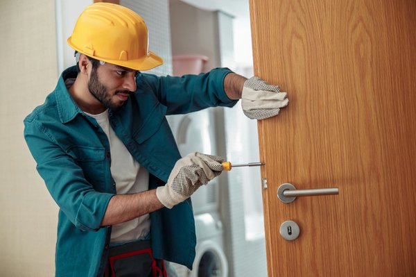 Solutions de serrurerie : renforcez votre sécurité sans attendre